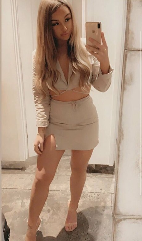 Chloe Harness porn star image