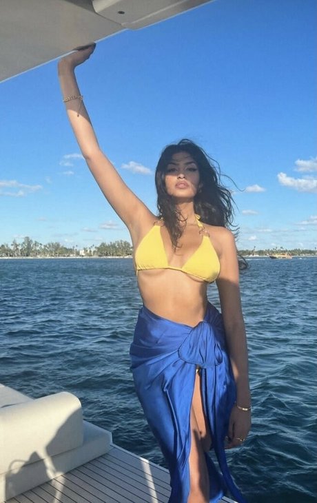 Shreya Arun naked model galleries