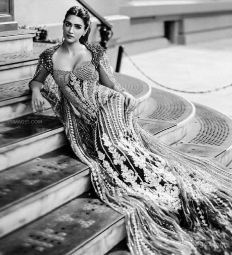 Kriti Sanon pretty model gallery