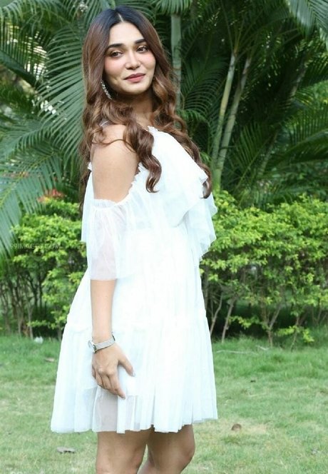 Jenifer Emmanuel star sex photos