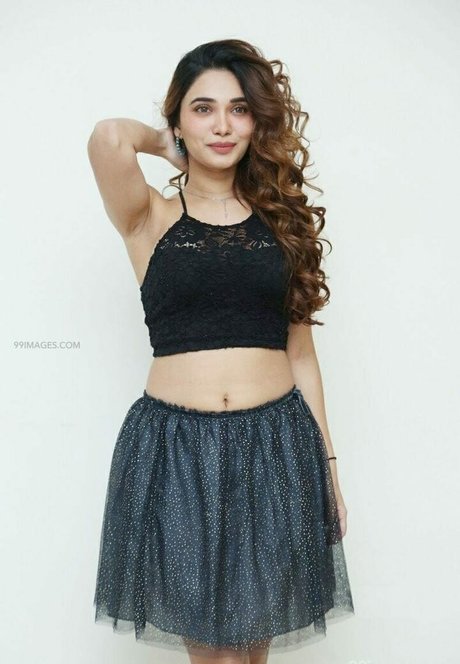 Jenifer Emmanuel model nice photo