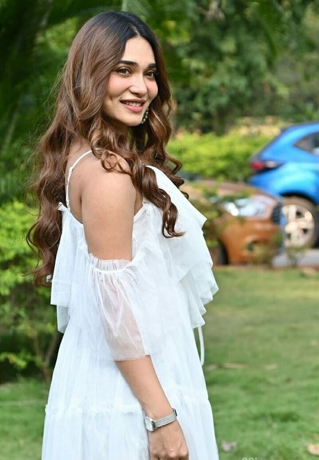 Jenifer Emmanuel xxx model photo