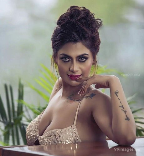 swapping onlyfans nudes images