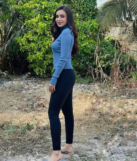 Ankitta Sharma nude model galleries