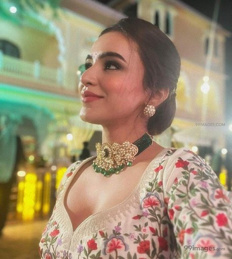 Ankitta Sharma xxx star galleries