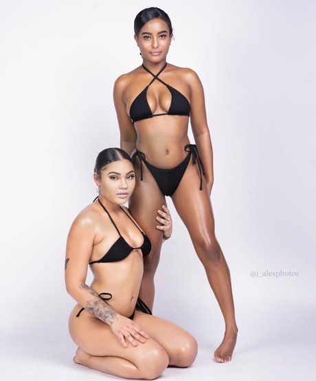 Fine Chyna star top image