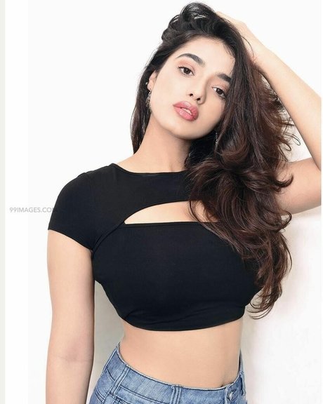 Ketika Sharma model sexy pics