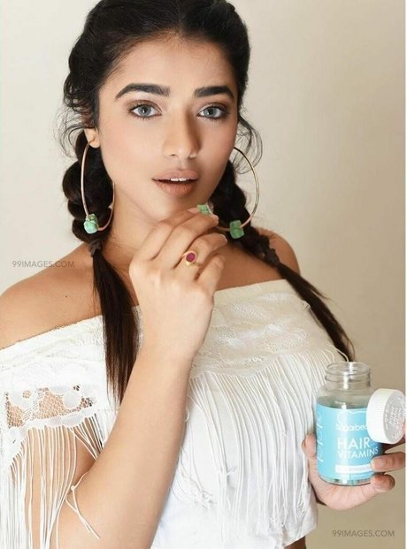 Ketika Sharma pornstar exclusive pic