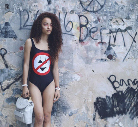 Aliana King model sexy picture