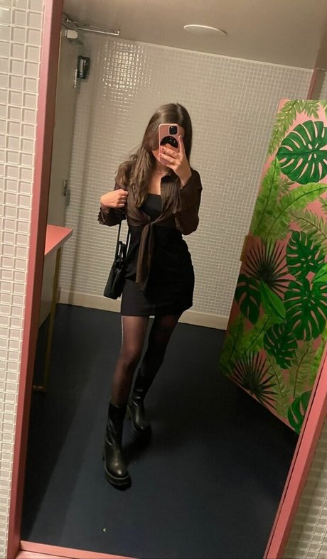 Jencion model hd image