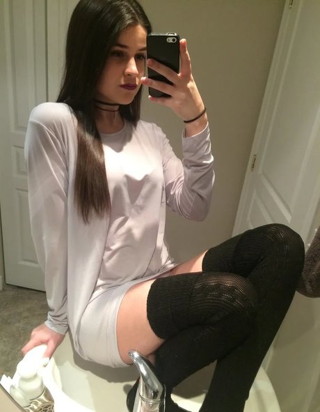 Jencion pornstar nude photo