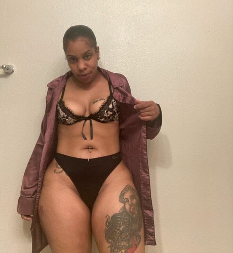 AmberTamar porn model photo