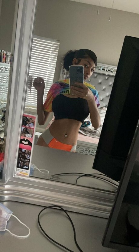 Wetcream model high quality pics