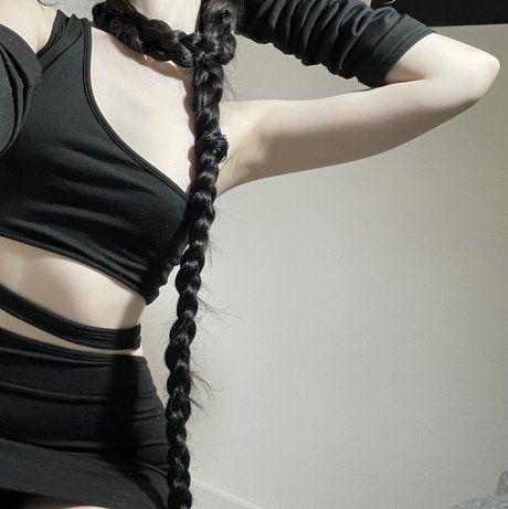 tatianmi exclusive model pic