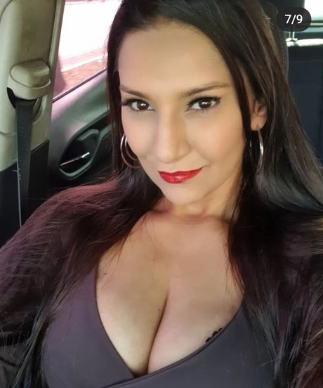 Jee Trindade beautiful actress photo