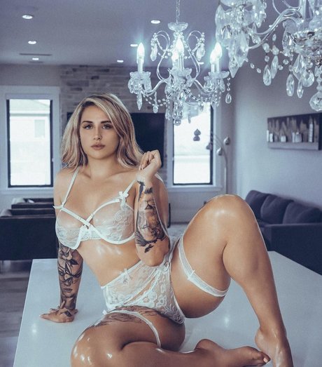 jordan waldner hot actress pic