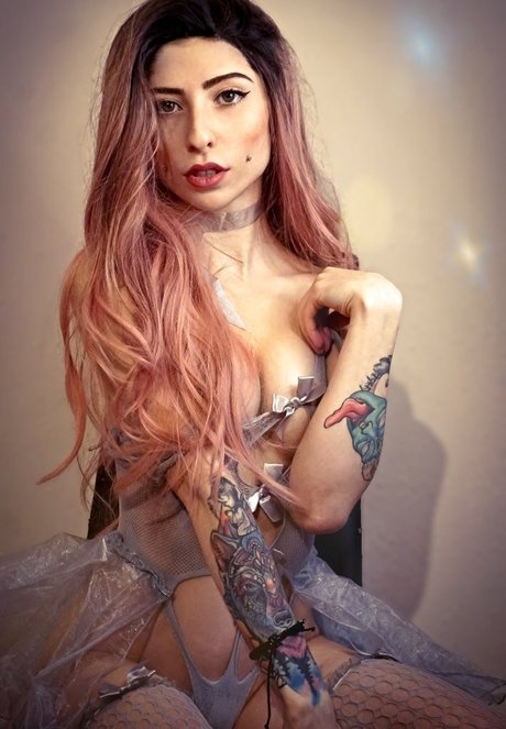 ciiraiya zarela erotic model image