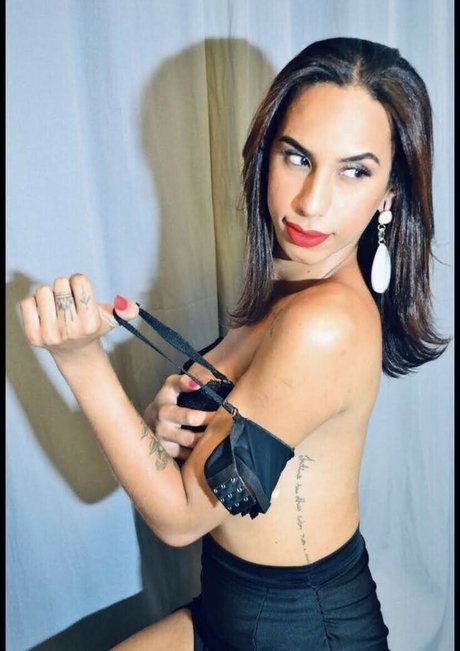 Brunna Garcia model nude image