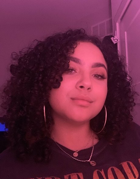 Deanelizyunes model free img