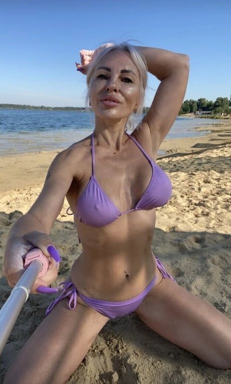 Hotnessi perfect model galleries