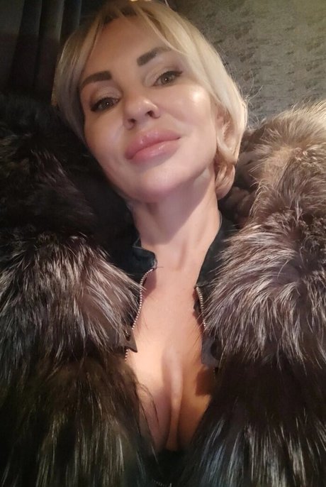 Hotnessi high quality model photos