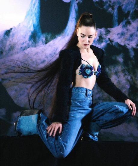 Alina Boz star beautiful pics