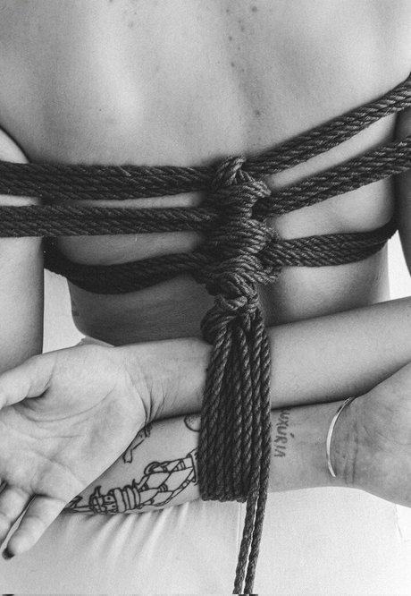 blonde shemale onlyfans free nude gallery