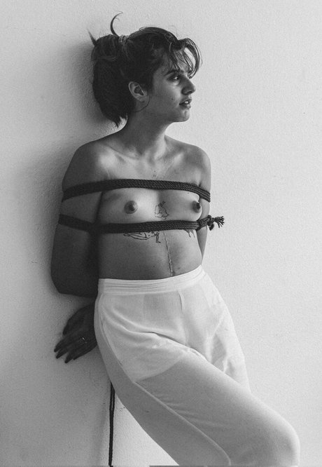 Isa Provati high quality actress archive