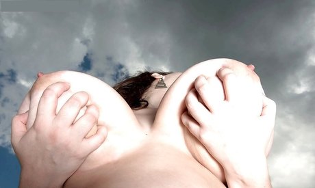 Tiggle Bitties art actress photo