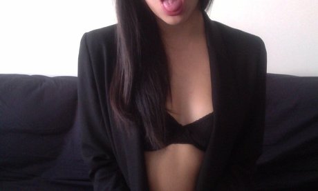 Women4chan pornographic actress image