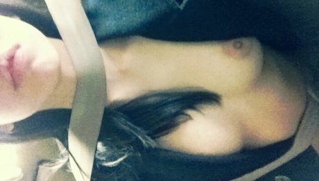 Women4chan star porn photo