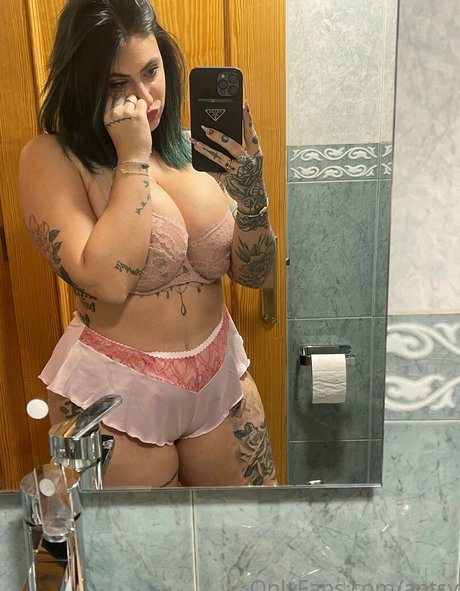 antsy nudes model photo