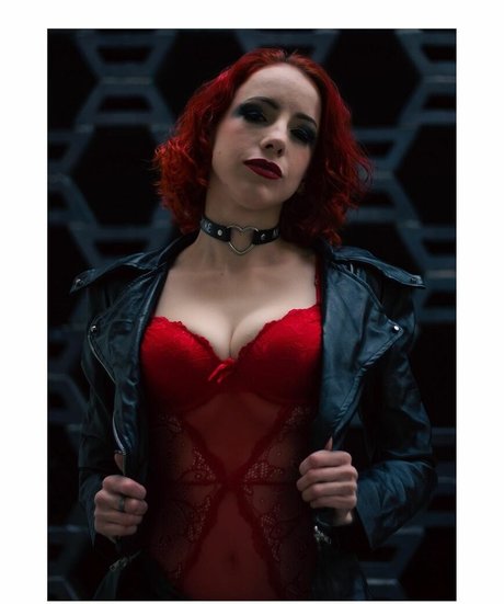 Asmodena perfect actress photo