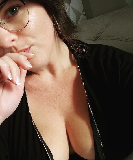 Warm body star nude archive