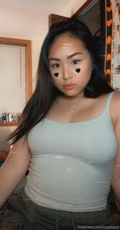 Got Iszyyy adult model photo