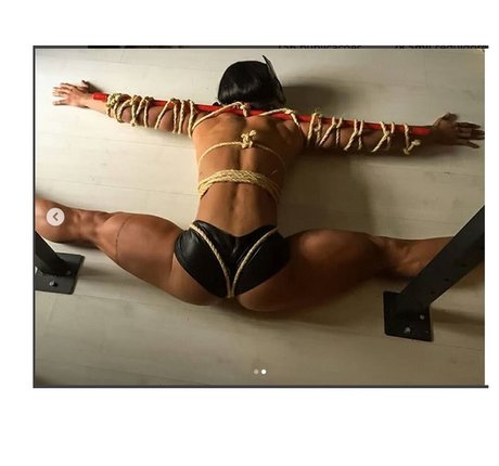 Janaina Lomeu sexy star pics