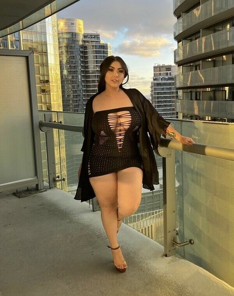 Miss Leira pornstar pretty photos