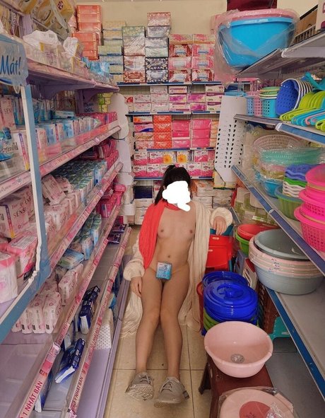 thuynguyen99 star erotic pictures