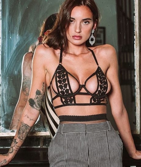 callanjensen hot actress pics