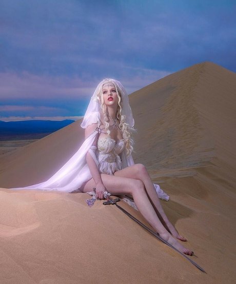 Emma Karla Peet Profile pic