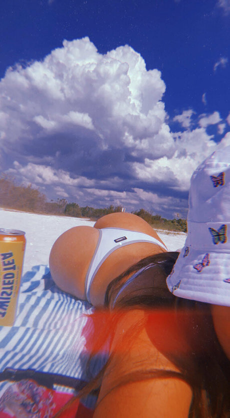 Teddiii perfect actress photo