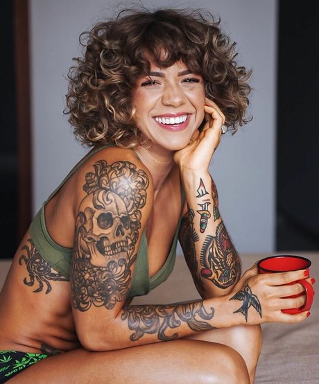 Ninne Dias naked actress photos