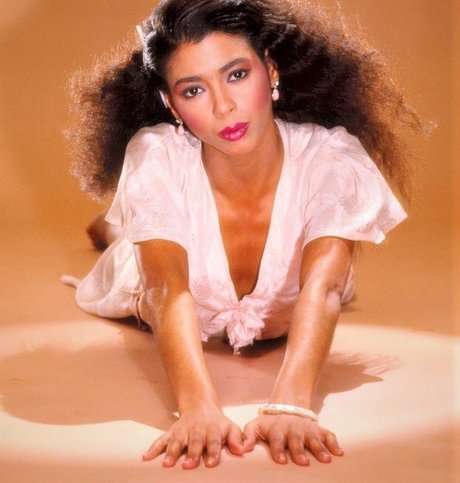 Irena Cara free star photo