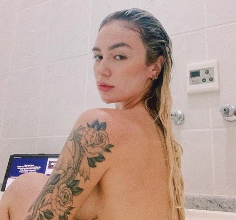 Mayumi Wada naked pornstar archive