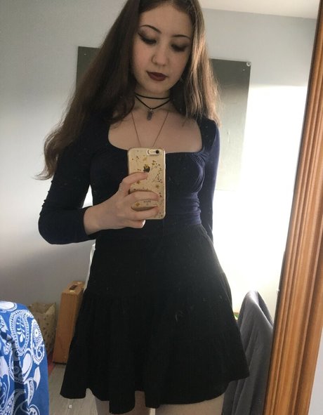 uwubrat nude pornstar pics