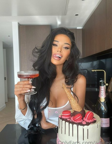 Adeleg high quality star image