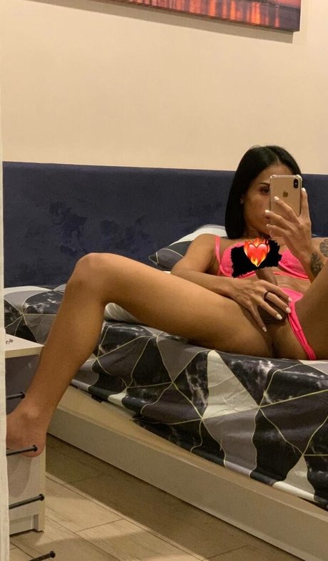 Miss Ryan Iris pornstar pretty photos