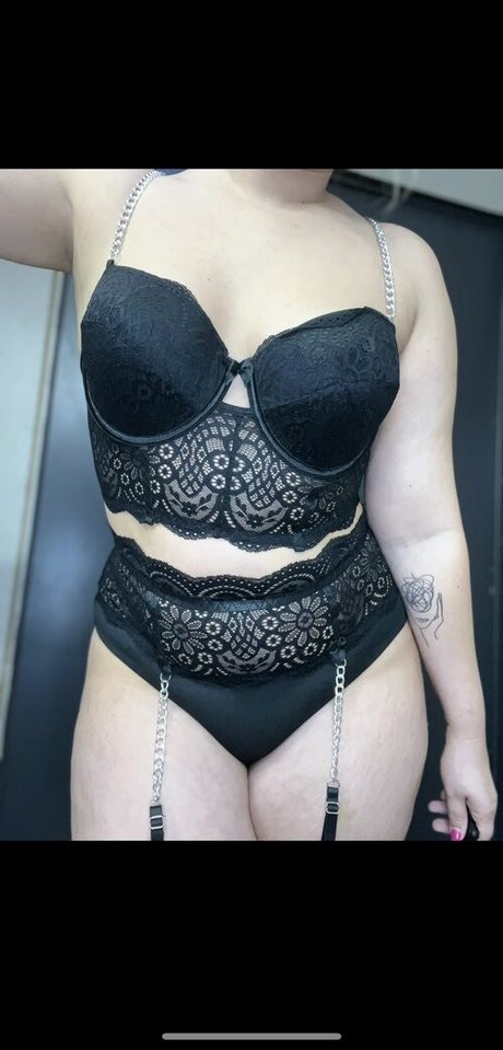 Milf Chrissy model pretty galleries