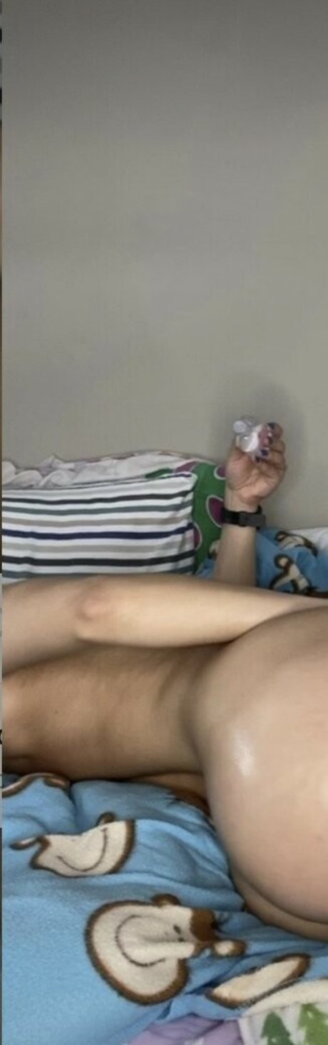 caybops nude pornstar pics