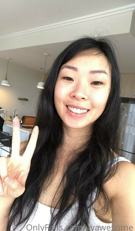 VyAwesome top actress images